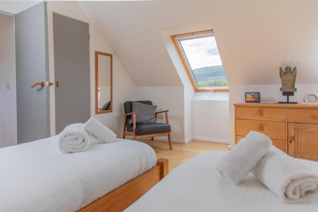 Villa Cuillrigh - Luxury House, Loch & Mountain Views Portree Exterior foto